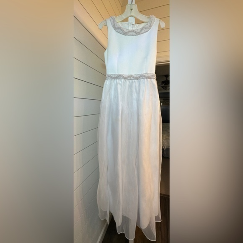 David’s‎ Bridal White with Pearls Flower Girl Dress Size 10